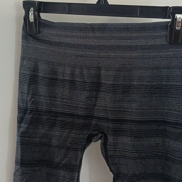 Fabletics Leggings Gray Compression Stretch Pull On Womens Size XS - Picture 2 of 5